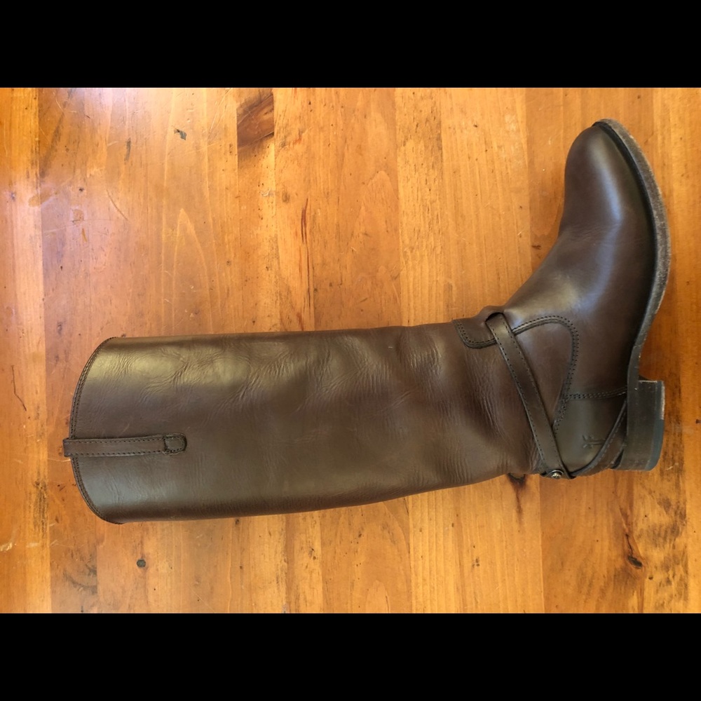 New Frye Riding Boots Brown sz 6